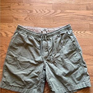 L.L. Bean Men's Olive Green Drawstring Shorts Size L